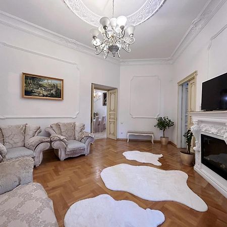 GoldenapartmentLwów Zewnętrze zdjęcie